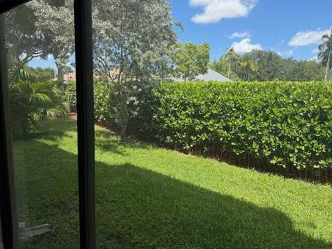 1622 Cypress Pointe Drive #4-11, Coral Springs FL - photo 9 of 10