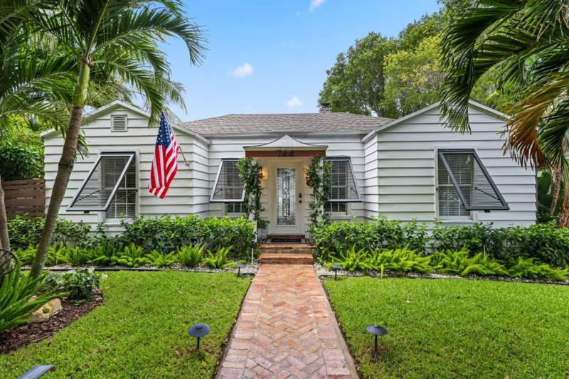 4 bedroom Single Family Residence at 744 Sunset Road, Flamingo Park, West Palm Beach — photo 2