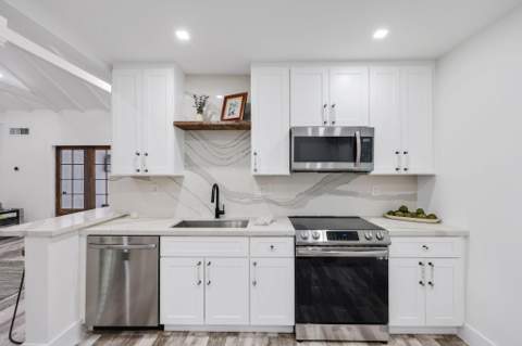 744 Sunset Road, West Palm Beach FL - photo 7 of 37