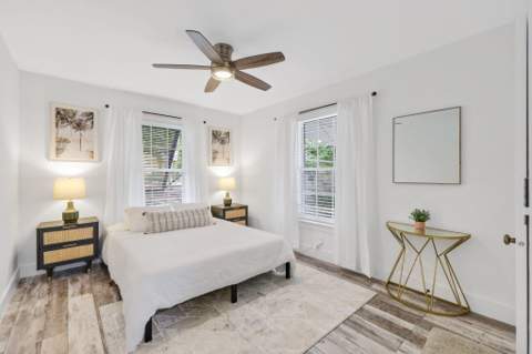 744 Sunset Road, West Palm Beach FL - photo 9 of 37