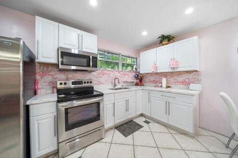 5720 Flagler Street, Hollywood FL - photo 9 of 19