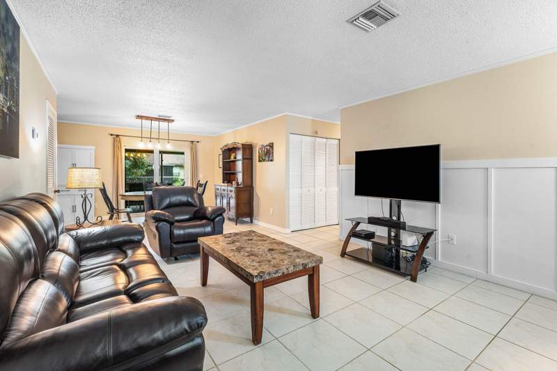 4 bedroom Single Family Residence at 1108 Sonata Way, Counterpoint Estates 1, Royal Palm Beach — photo 3