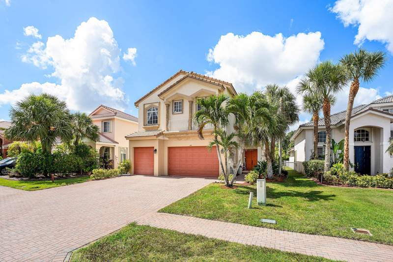 5 bedroom Single Family Residence at 140 Bellezza Terrace, Bella Terra Pud 1, Royal Palm Beach — photo 2