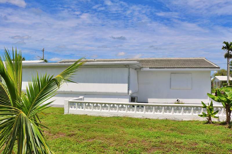 2 bedroom Single Family Residence at 5715 NW 84th Terrace, Mainlands Of Tamarac Lakes, Tamarac — photo 4