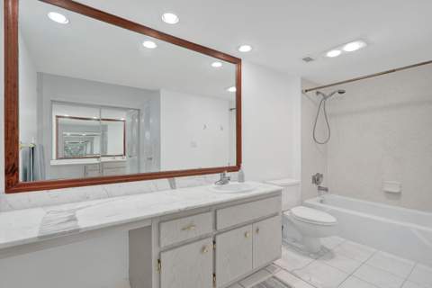 405 N Ocean Boulevard #305, Pompano Beach FL - photo 19 of 47