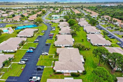 1212 Lakes End Drive #D, Fort Pierce FL - photo 24 of 35