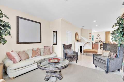 528 Bayfront Drive, Boynton Beach FL - photo 6 of 17