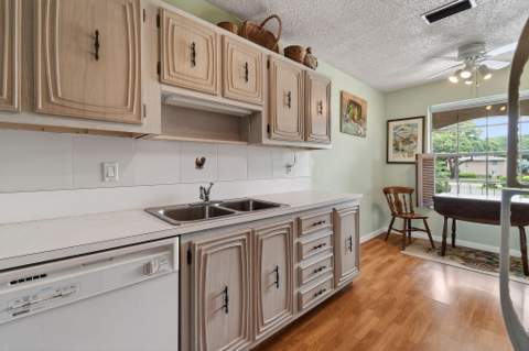 13837 Via Flora #E, Delray Beach FL - photo 11 of 36