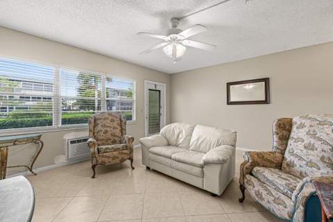 175 Suffolk E, Boca Raton FL - photo 7 of 23