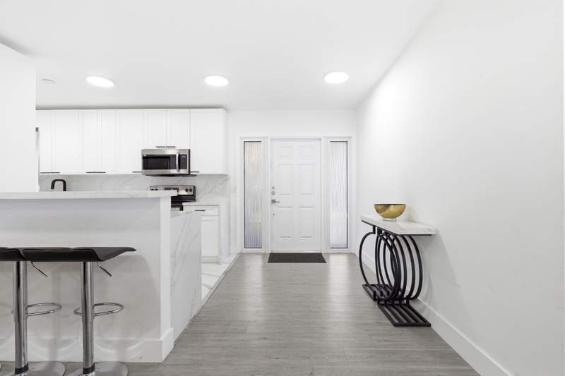 3 bedroom Single Family Residence at 6444 Oak Street, Linwood Gardens, Hollywood — photo 5
