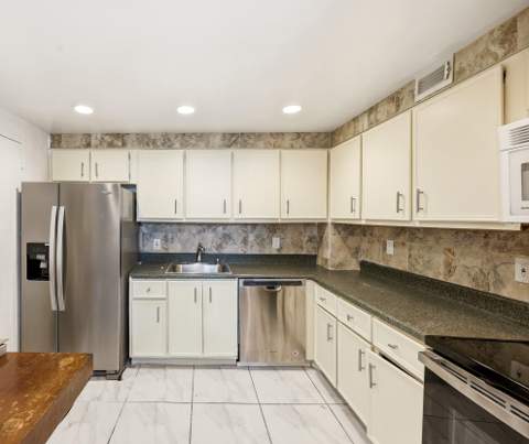401 Golden Isles Drive #602, Hallandale Beach FL - photo 12 of 30
