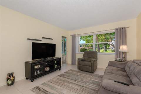3431 NW 50th Avenue #104, Lauderdale Lakes FL - photo 15 of 34