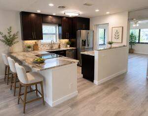 2098 SW 17th Drive, Deerfield Beach FL - photo 13 of 28
