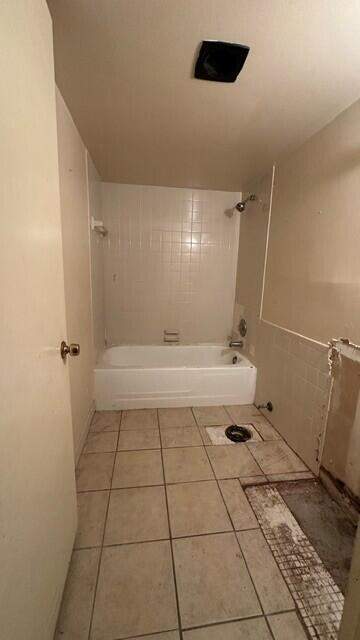 2 bedroom Condominium at 3162 N Pine Island Road, Center Court Condominium, Sunrise — photo 3