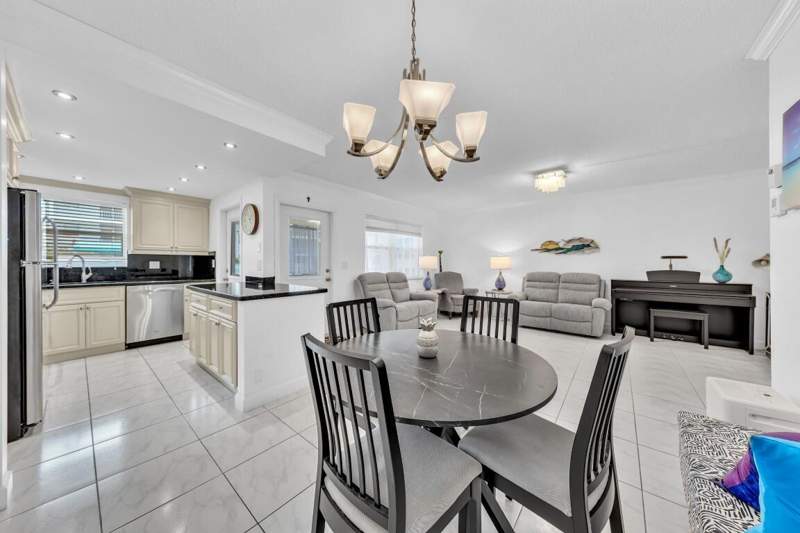 2 bedroom Stock Cooperative at 580 Egret Drive #121, Casa Paradiso Co-Op, Hallandale Beach — photo 5