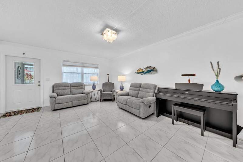 2 bedroom Stock Cooperative at 580 Egret Drive #121, Casa Paradiso Co-Op, Hallandale Beach — photo 2