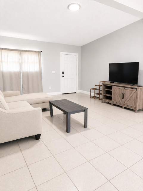 468 N 53rd Dr Drive, Royal Palm Estates FL - photo 14 of 38