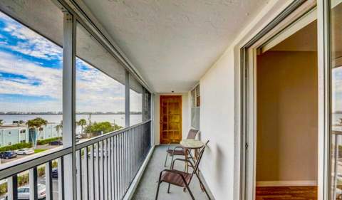 1502 S Lakeside Drive ##401, Lake Worth Beach FL - photo 15 of 41