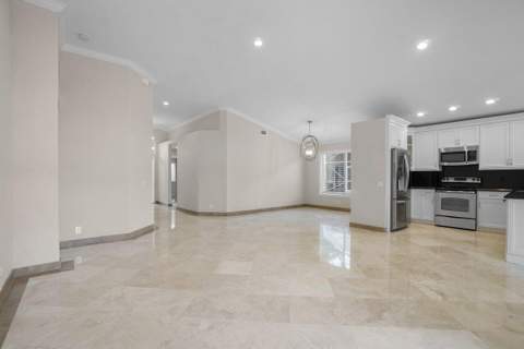 660 NW 45th Avenue, Deerfield Beach FL - photo 13 of 55