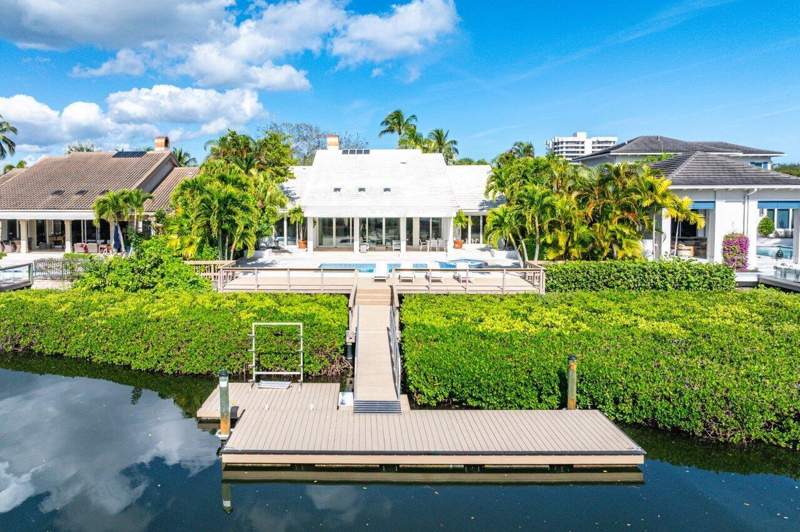 3 bedroom Single Family Residence at 215 Island Drive, Admirals Cove, Jupiter — photo 3