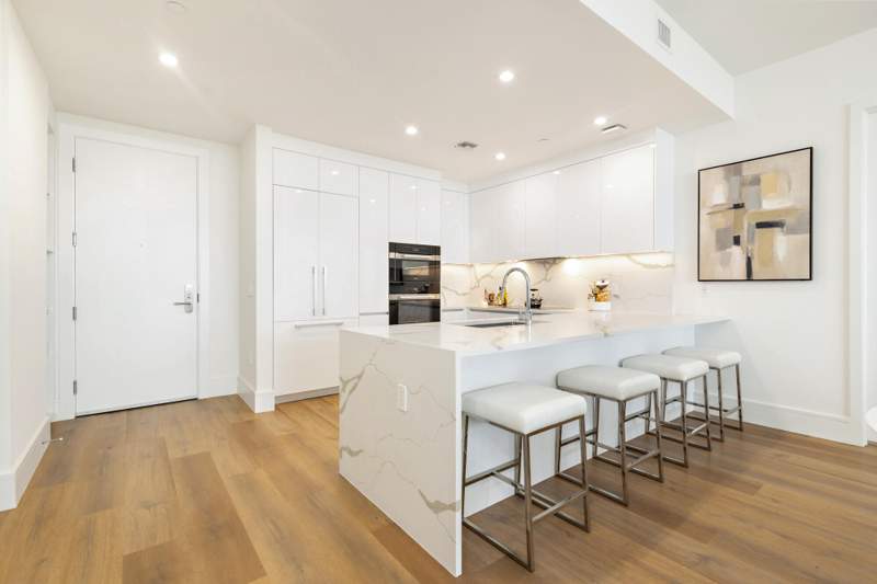 2 bedroom Condominium at 220 Lake Shore Drive #1813, Nautilus 220 Condo, Lake Park — photo 5