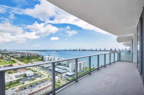 220 Lake Shore Drive #1813, Lake Park FL - photo 15 of 33