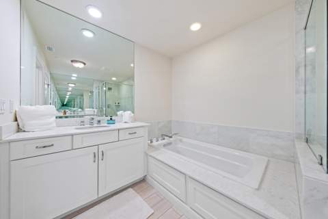 432 Bay Colony Drive, Juno Beach FL - photo 17 of 24