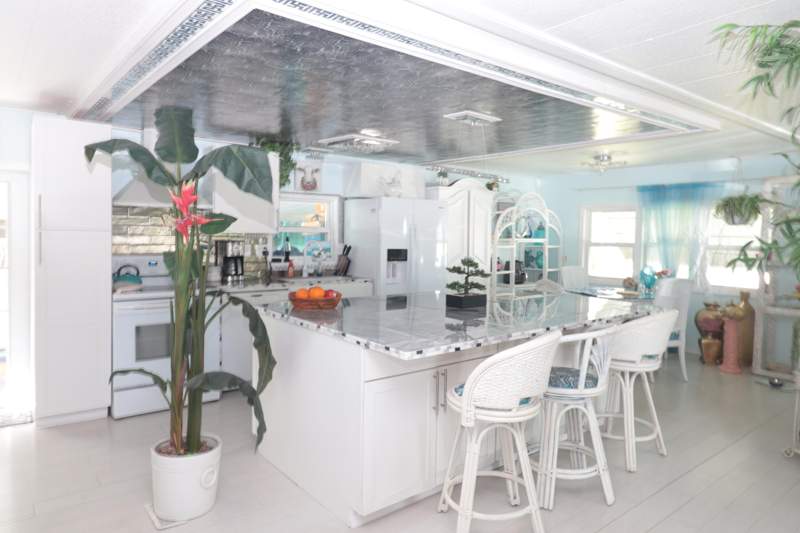 2 bedroom Mobile Home at 1011 Andros, Jamaica Bay Mobile Home Co Op, Boynton Beach — photo 2