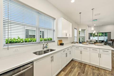 4916 Pointe Midtown Way, Palm Beach Gardens FL - photo 8 of 46