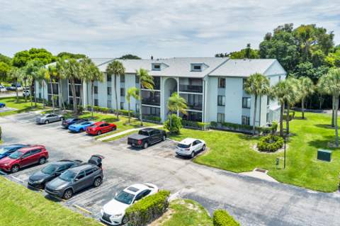 1008 Green Pine Boulevard #H3, West Palm Beach FL - photo 23 of 25