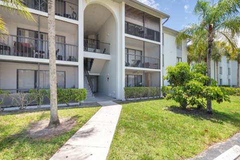 1008 Green Pine Boulevard #H3, West Palm Beach FL - photo 17 of 25