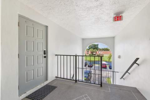1008 Green Pine Boulevard #H3, West Palm Beach FL - photo 16 of 25