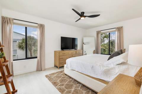 1008 Green Pine Boulevard #H3, West Palm Beach FL - photo 9 of 25