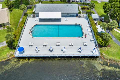 1008 Green Pine Boulevard #H3, West Palm Beach FL - photo 20 of 25