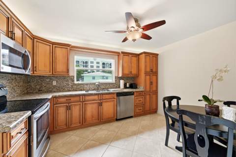 1975 SE 3rd Street #203, Deerfield Beach FL - photo 8 of 45
