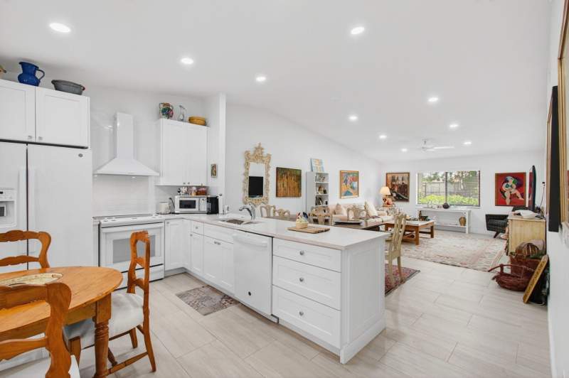 2 bedroom Villa at 6248 Kings Gate Circle, Huntington Pointe, Delray Beach — photo 5