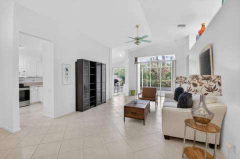 5304 Wycombe Avenue, Boynton Beach FL - photo 6 of 68
