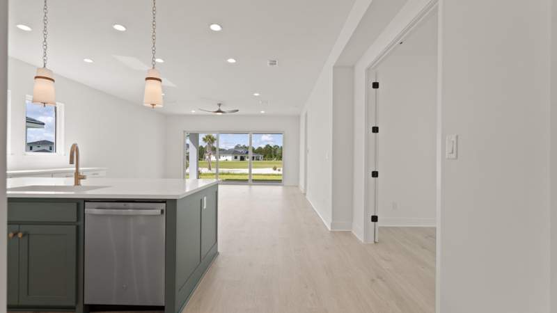 4 bedroom Single Family Residence at 10836 Northwest Wilgrove Lane, Glynlea Country Club, Port St. Lucie — photo 4