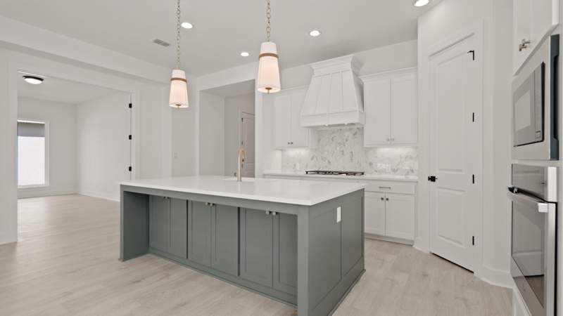 4 bedroom Single Family Residence at 10836 Northwest Wilgrove Lane, Glynlea Country Club, Port St. Lucie — photo 2