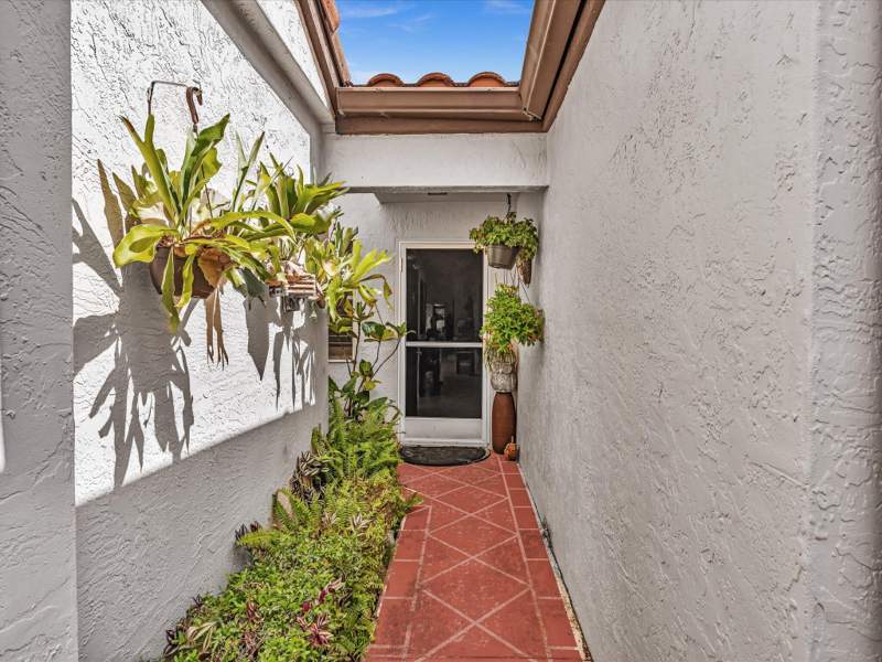 2 bedroom Villa at 6454 Pointe Pleasant Circle, Huntington Pointe, Delray Beach — photo 4