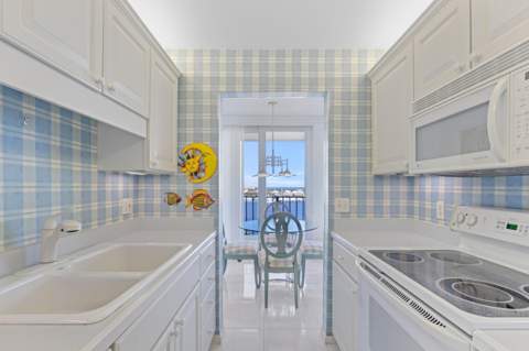 1801 S Flagler Drive #1708, West Palm Beach FL - photo 17 of 22
