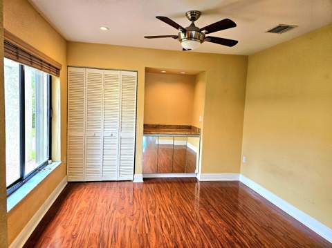 566 Village Lake Drive, Weston FL - photo 23 of 37