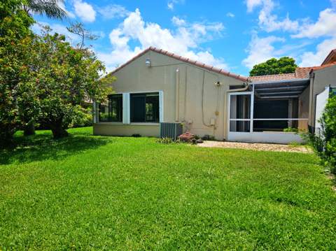 566 Village Lake Drive, Weston FL - photo 24 of 37