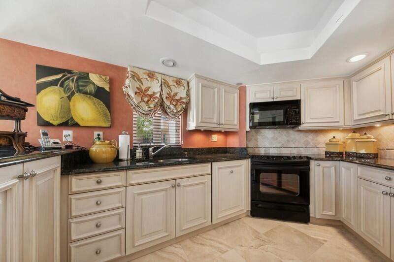 2 bedroom Condominium at 120 SE 5th Avenue #326, Mizner Court Condo, Boca Raton — photo 5
