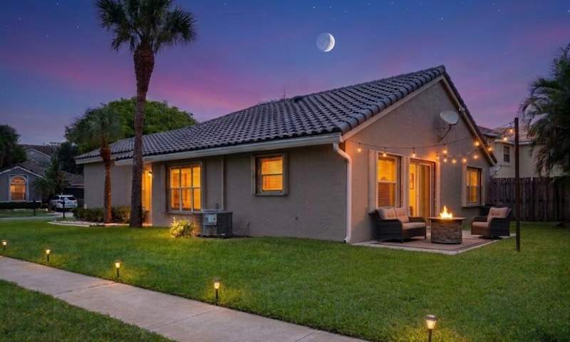 3 bedroom Single Family Residence at 10278 Serene Meadow Drive, Meadow Lakes, Boca Raton — photo 2