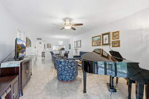 3146 Via Poinciana #307, Lake Worth FL - photo 15 of 44