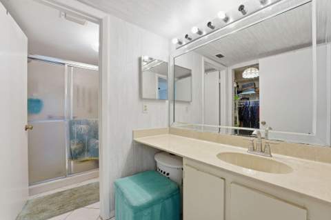 3146 Via Poinciana #307, Lake Worth FL - photo 19 of 44