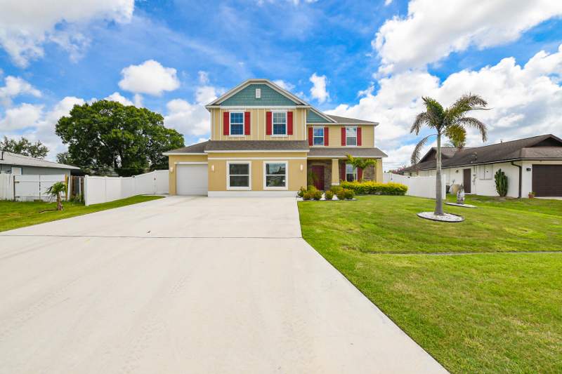 7 bedroom Single Family Residence at 1033 SW General Patton Terrace, Port St Lucie Section 12, Port St. Lucie — photo 2
