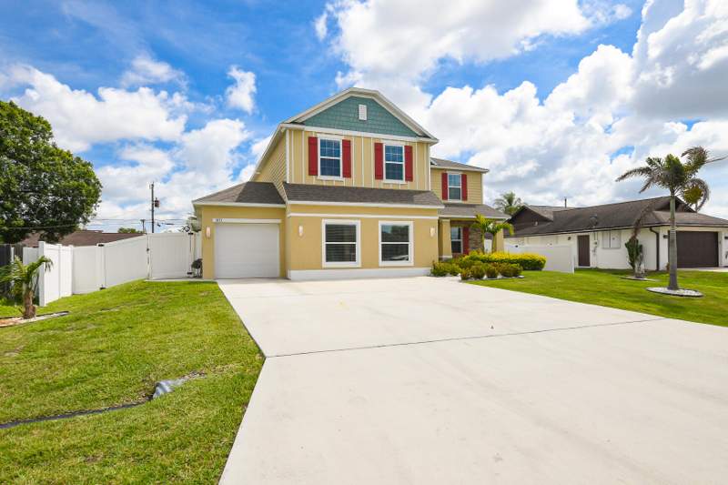 7 bedroom Single Family Residence at 1033 SW General Patton Terrace, Port St Lucie Section 12, Port St. Lucie — photo 3