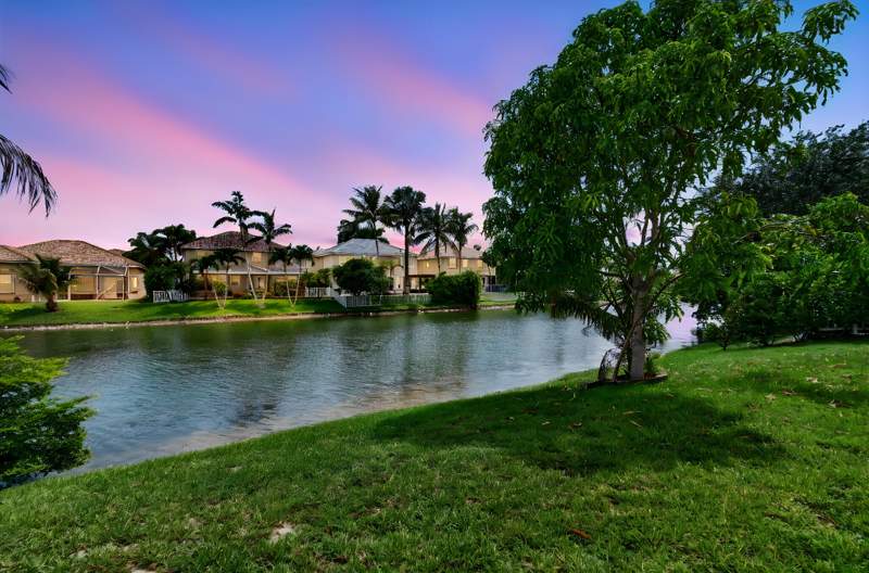 4 bedroom Single Family Residence at 12328 NW 26th Street, Westchester Lakes 155-47, Coral Springs — photo 2